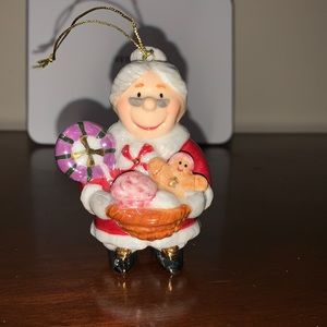 Mama Noel ceramic ornament. In good condition